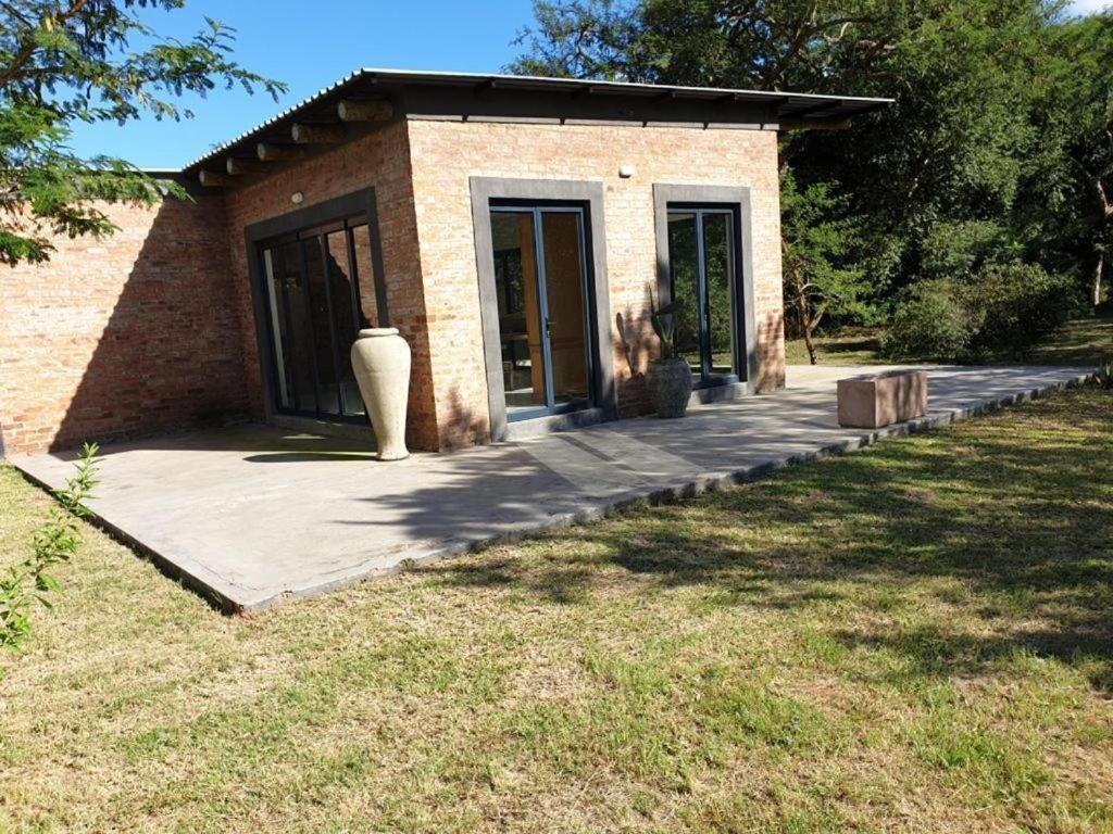 Crocodile Sands River Lodge Mbombela Екстериор снимка