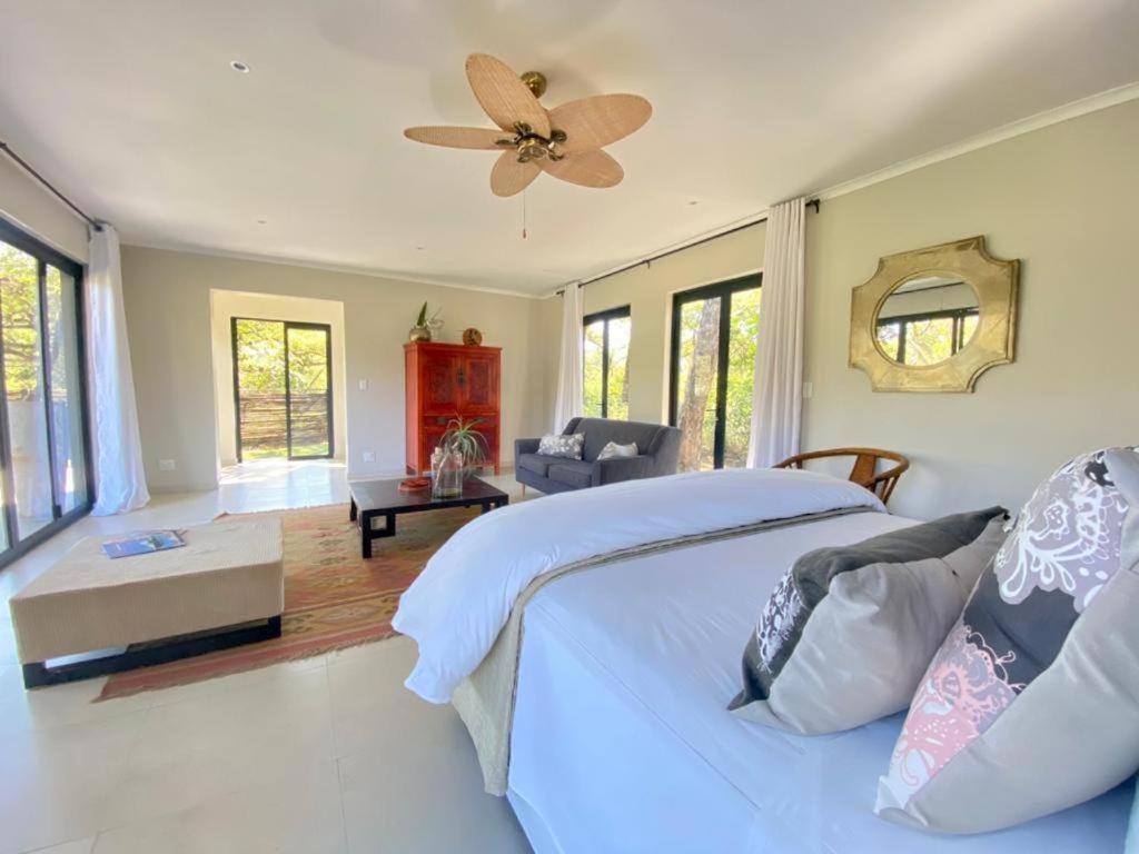 Crocodile Sands River Lodge Mbombela Екстериор снимка