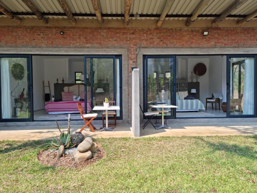 Crocodile Sands River Lodge Mbombela Екстериор снимка