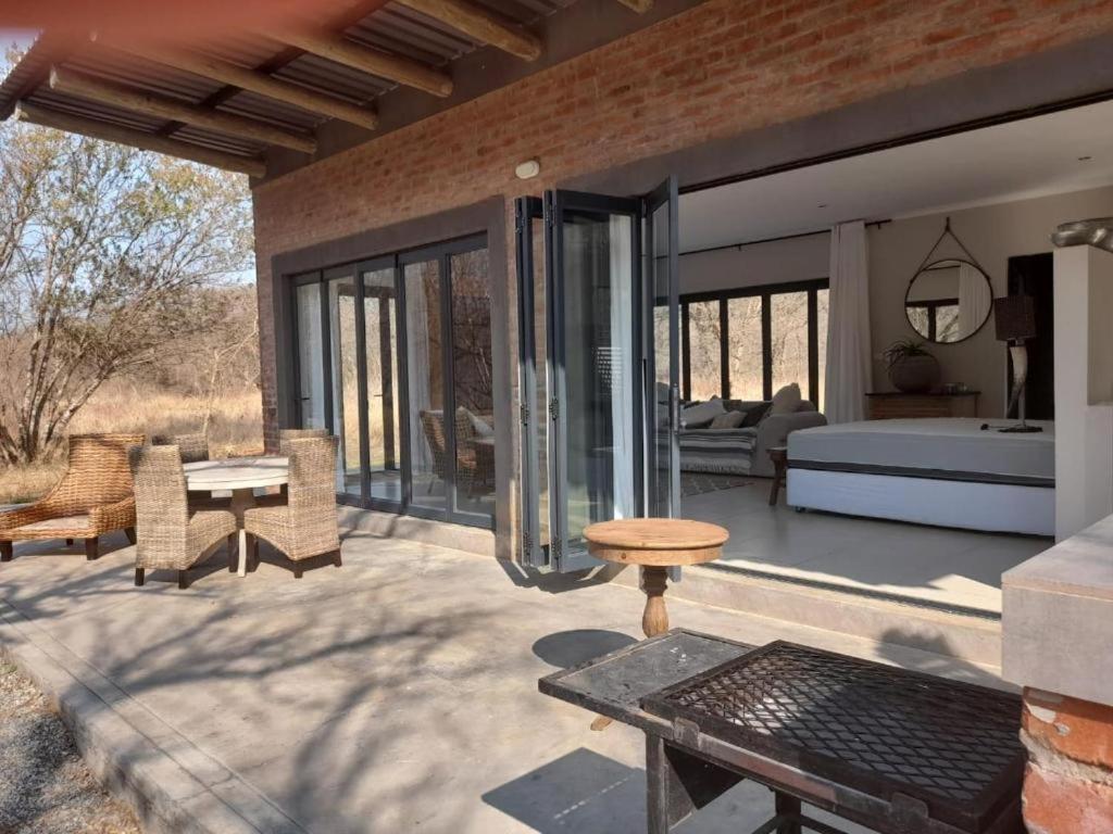 Crocodile Sands River Lodge Mbombela Екстериор снимка
