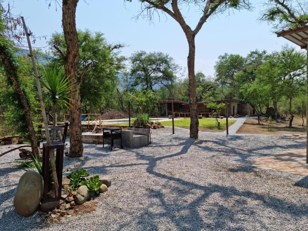 Crocodile Sands River Lodge Mbombela Екстериор снимка
